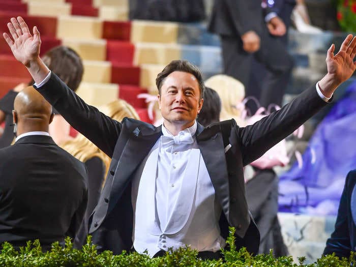 A Malodorous Musk: Twitter employees beg for toilet paper and report a wafting stench on Slack as Elon Musk cuts back on office facilities staff