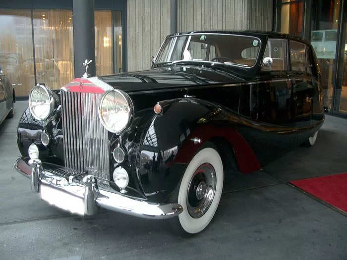 Cars from the royal-era: 1922 Daimler, 2-door Bentley make heads turn at Vadodara vintage car show