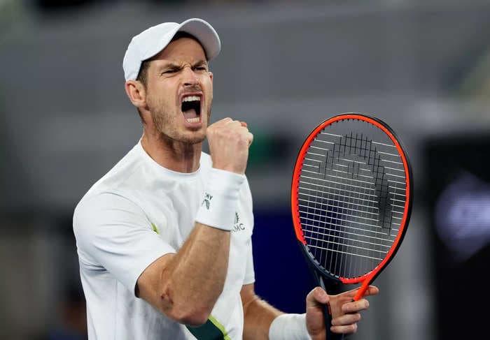 Andy Murray made 5 incredible saves on one point that sparked a wild comeback that didn't end until 4 am