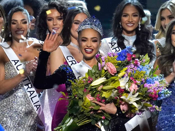 Miss Universe R'Bonney Gabriel said she did her own makeup for the pageant