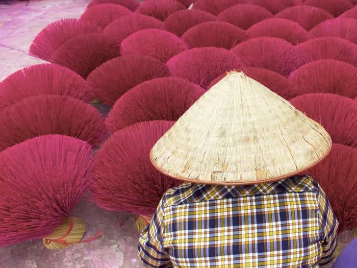 How master craftsmen in Vietnam create 50,000 incense sticks a day for Lunar New Year