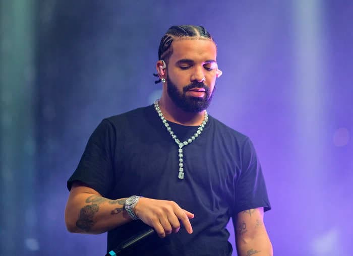 Drake's former bodyguard says the rapper has a 'robotic' work ethic: 'That level of consistency is pretty wild to see'