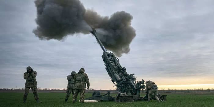 Ukrainian troops are calling the US military in the middle of shootouts with Russia for help fixing their artillery