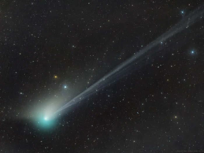 The Green Comet will be closest to earth on Feb 1. Here's the science behind its ghoulish glow.