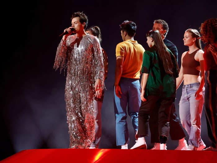 Harry Styles' dancers for his Grammys performance say his rotating set malfunctioned and forced them to 'troubleshoot' in real time