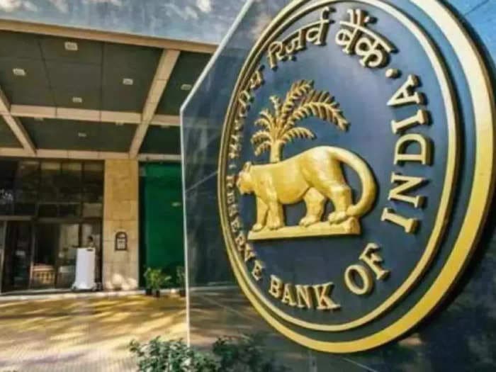 Domestic banks' exposure to Adani grp not significant; single case can't impact system: RBI