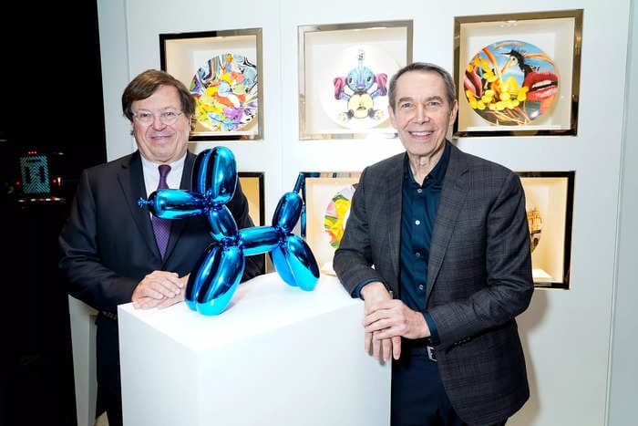 Jeff Koons 'balloon dog' sculpture valued at over $40,000 accidentally shattered at Miami art festival, and one collector wants to buy the pieces