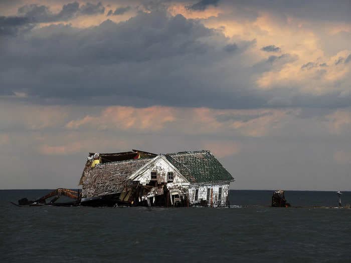 17 abandoned islands around the world and the eerie stories behind them