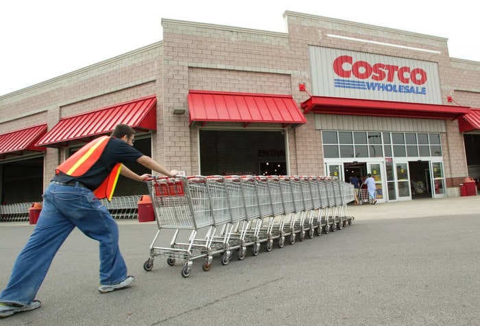 It's official: Costco workers are paid to be nice to you
