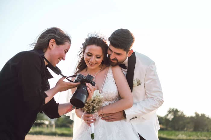 A wedding photographer shared his top tip on TikTok: excluding family's partners from at least one 'safety shot' in case they break up