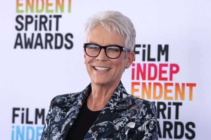 Jamie Lee Curtis said she's going to skip the Oscars nominee dinner because 'mommy goes to bed early'