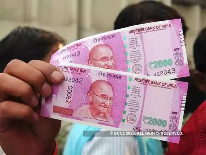 Rupee falls 10 paise to close at 82.16 against US dollar