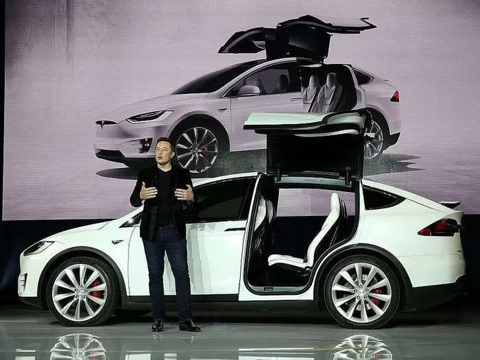 Why Tesla's plan for a factory in Mexico is a 'genius move' for making a $25,000 car