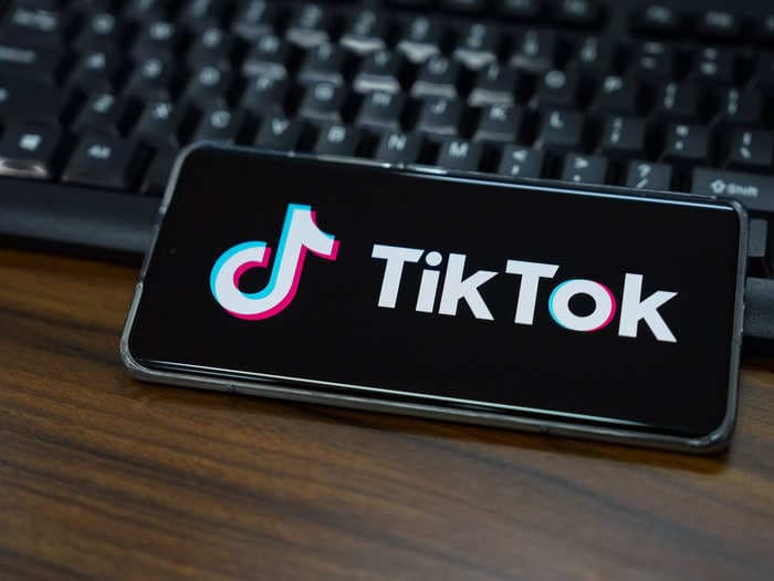 TikTok could be banned in the US unless the app’s Chinese owners sell their stakes. The Biden administration is demanding it, WSJ reports.