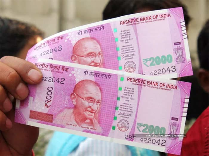 Rupee reverses 4-day losing streak, rises 18 paise to 82.58/USD