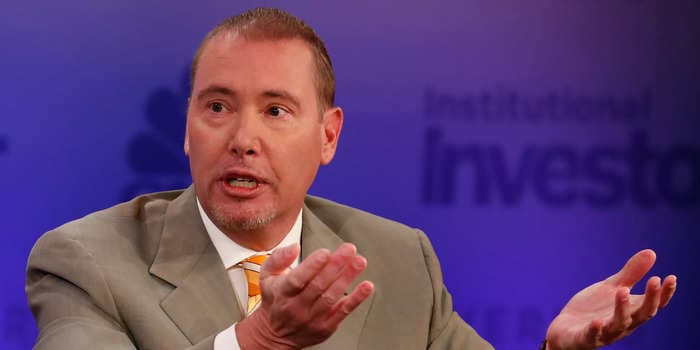 'Bond King' Jeffrey Gundlach says a recession will strike in the next 4 months