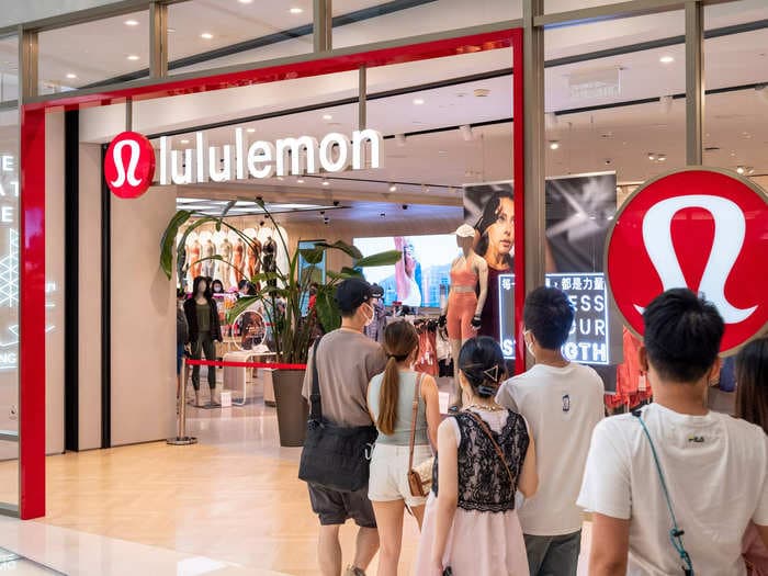 Nike and Lululemon are obliterating the competition when it comes to drawing customers to stores