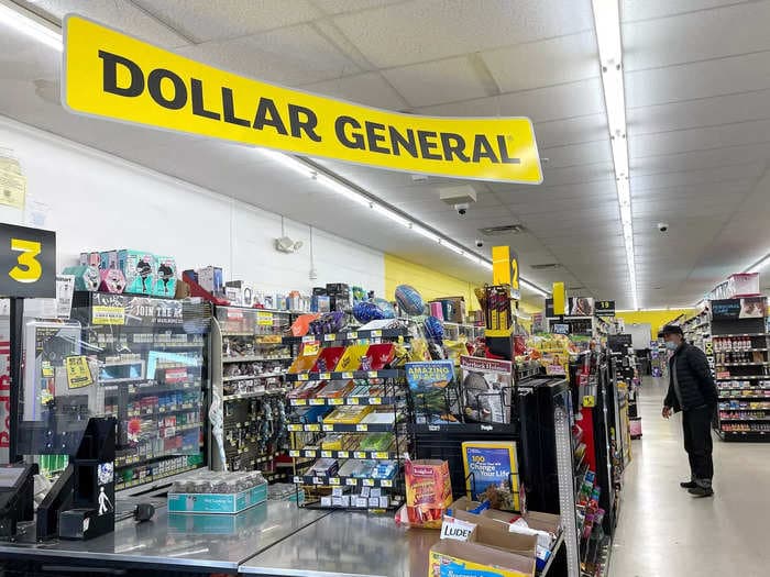 Dollar General enters the retail 'labor hoarding' war with a $100 million investment to boost scheduled hours for employees