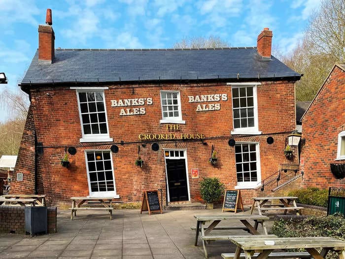 Wanted: new owner to run The Crooked House, Britain's 'wonkiest pub' that's been serving pints for almost 200 years