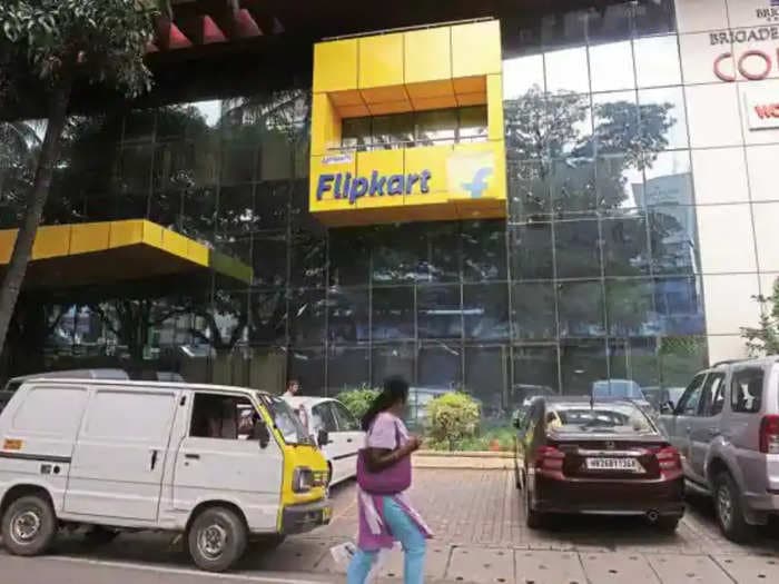 Consumer Commission orders Flipkart, retailer to pay ₹25,000 compensation for sending detergent soap instead of iPhone
