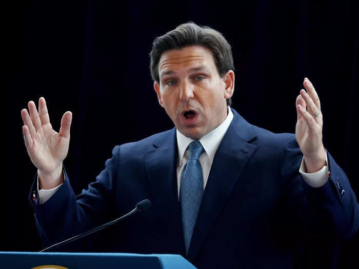 Ron DeSantis wants everyone to know he did not eat a chocolate pudding with 3 fingers