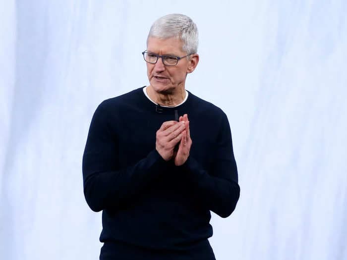 Apple is threatening to take action against staff who aren't coming into the office 3 days a week, report says