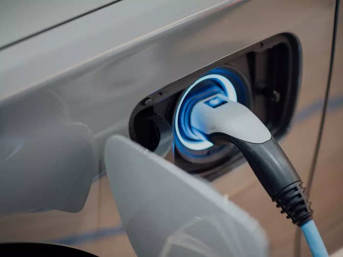 RevFin targets financing 20 lakh electric vehicles in next 5 years