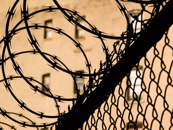 How being incarcerated affects your mental health, according to a psychologist and neurologist