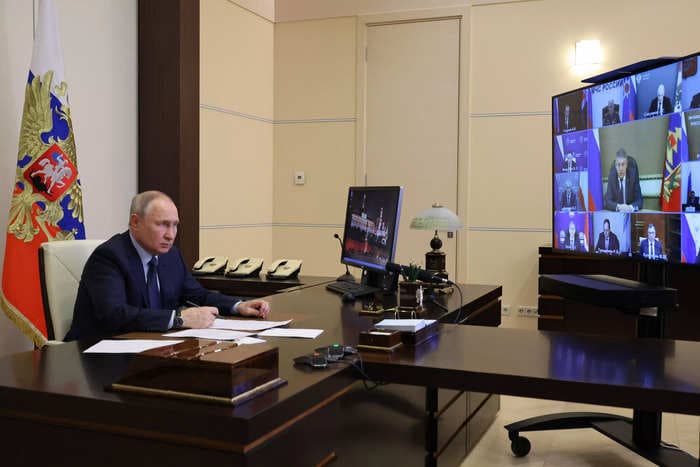 Putin built identical offices across Russia to conceal his location, a Russian intelligence officer who defected says