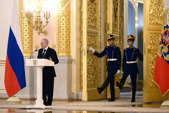 Video catches moment Putin's speech met with awkward silence as he appears to wait for applause that never comes