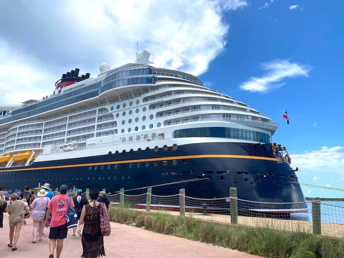 Photos show what Disney's most extravagant cruise ship is like, from a theme-park ride to a 'Frozen'-themed restaurant