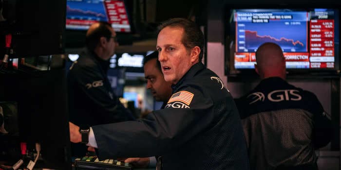 US stocks fall as weakening data suggests recession coming for the economy