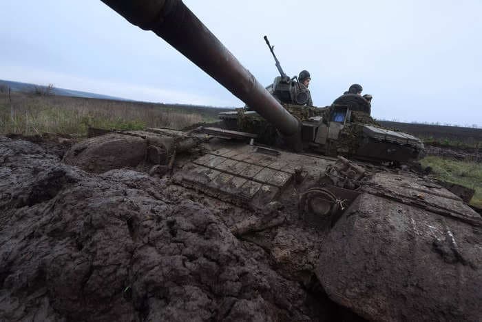 Russian outlets are exaggerating that Ukrainian troops are stuck in the mud to cheer up Putin's soldiers, UK intel says