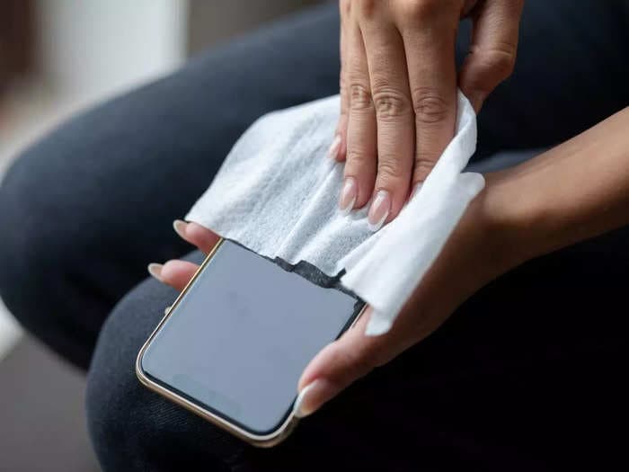Bed, bathroom and beyond: The dirty truth about your phone