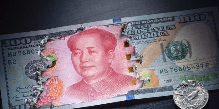 The dollar falls behind the yuan for the first time in Chinese cross-border transactions