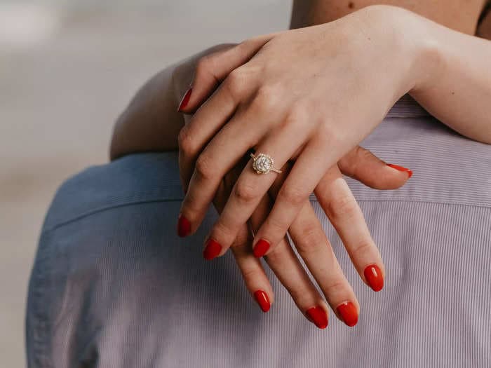 America's largest jewelry company says ring sales are on the decline as fewer people get engaged