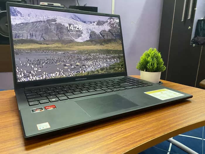 ASUS VivoBook 15 OLED (2023) review