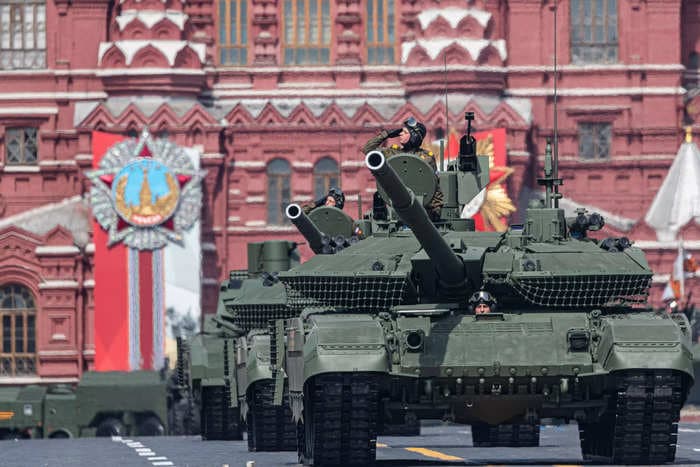 A Russian army commander has been accused of stealing engines from Putin's prized T-90 tanks, report says