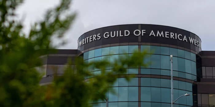 A writer for FX's 'The Bear' went to the Writers Guild of America Awards with a negative bank account balance and won for Best Comedy Series. He's now applying for jobs at movie theaters as writers prepare to go on strike.