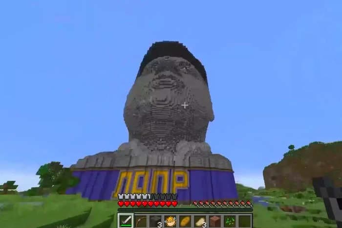 Right-wing organizers built a giant statue of a Russian propagandist in Minecraft for a digital rally that saw over 10,000 people show up — and then the server crashed