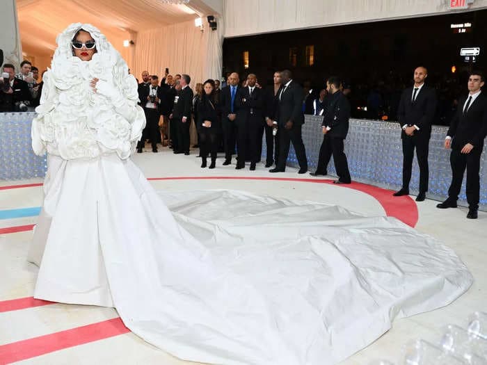 Rihanna pulled the ultimate Rihanna move and showed up to the Met Gala extremely late