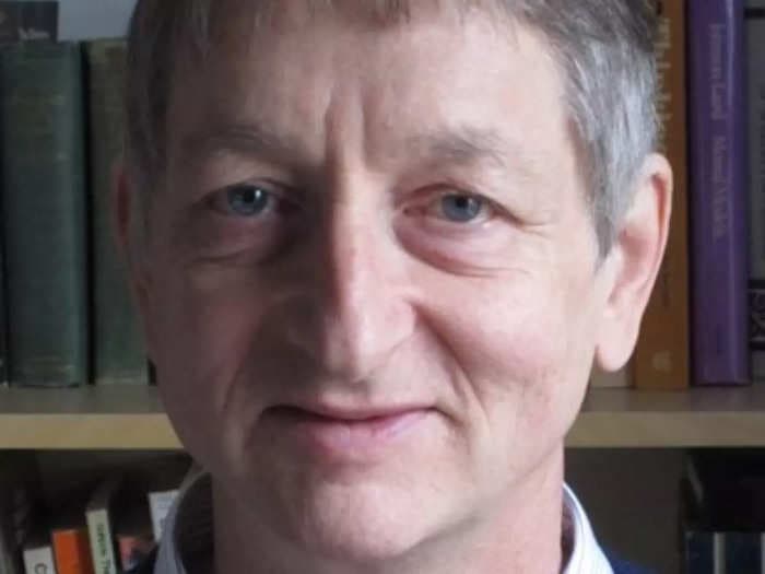 "Father of AI" warns of chatbot dangers and quits Google: Geoffrey Hinton on the risks of artificial intelligence