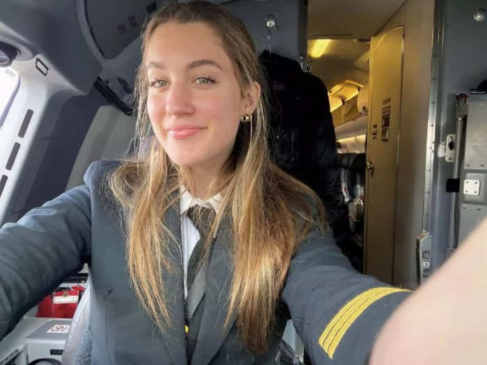 A 22-year-old pilot shares how she shuts down sexist and ageist comments from people who claim she's too young to fly a plane