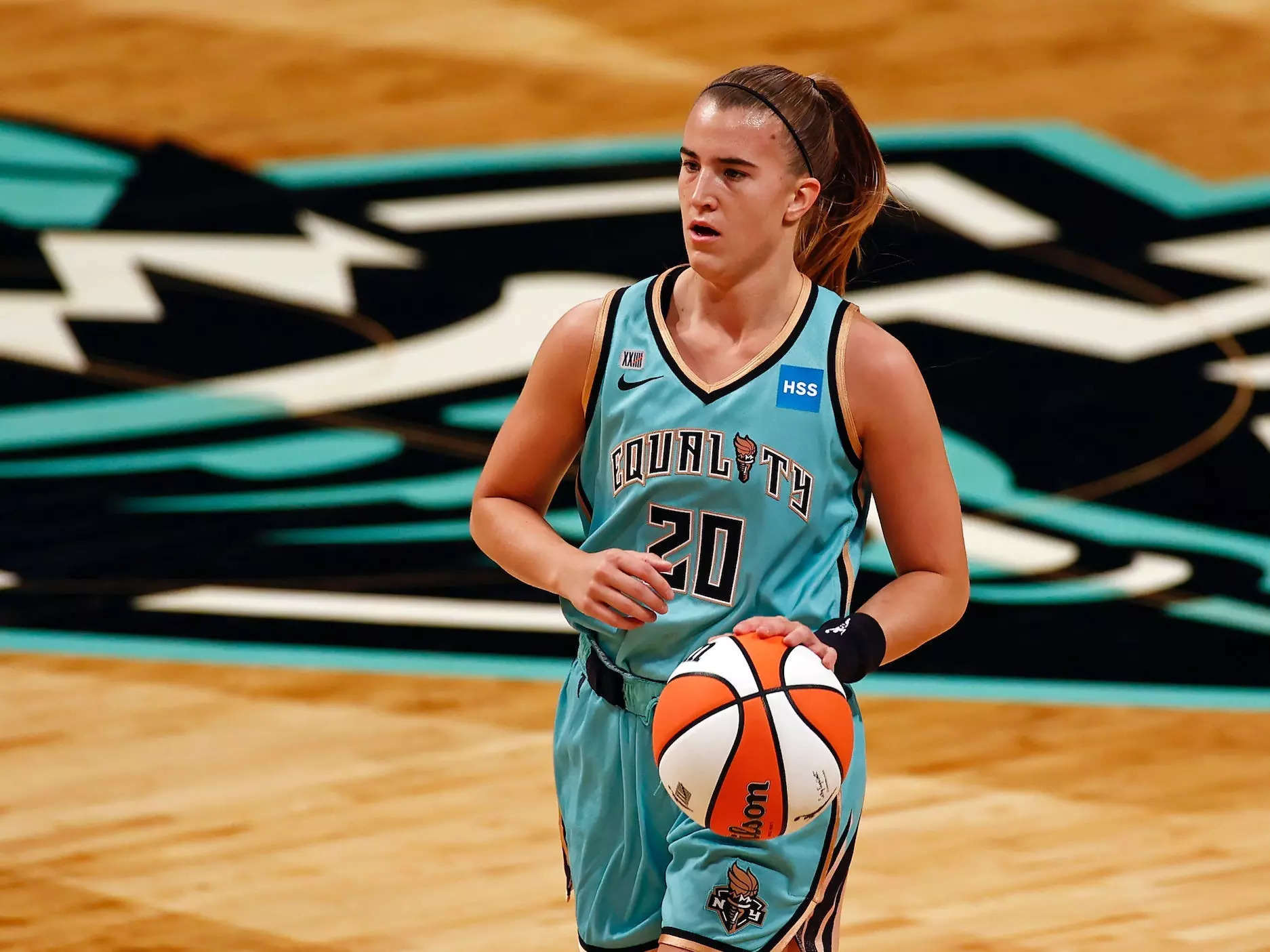 New York Liberty fined $500.000 by the WNBA for taking chartered