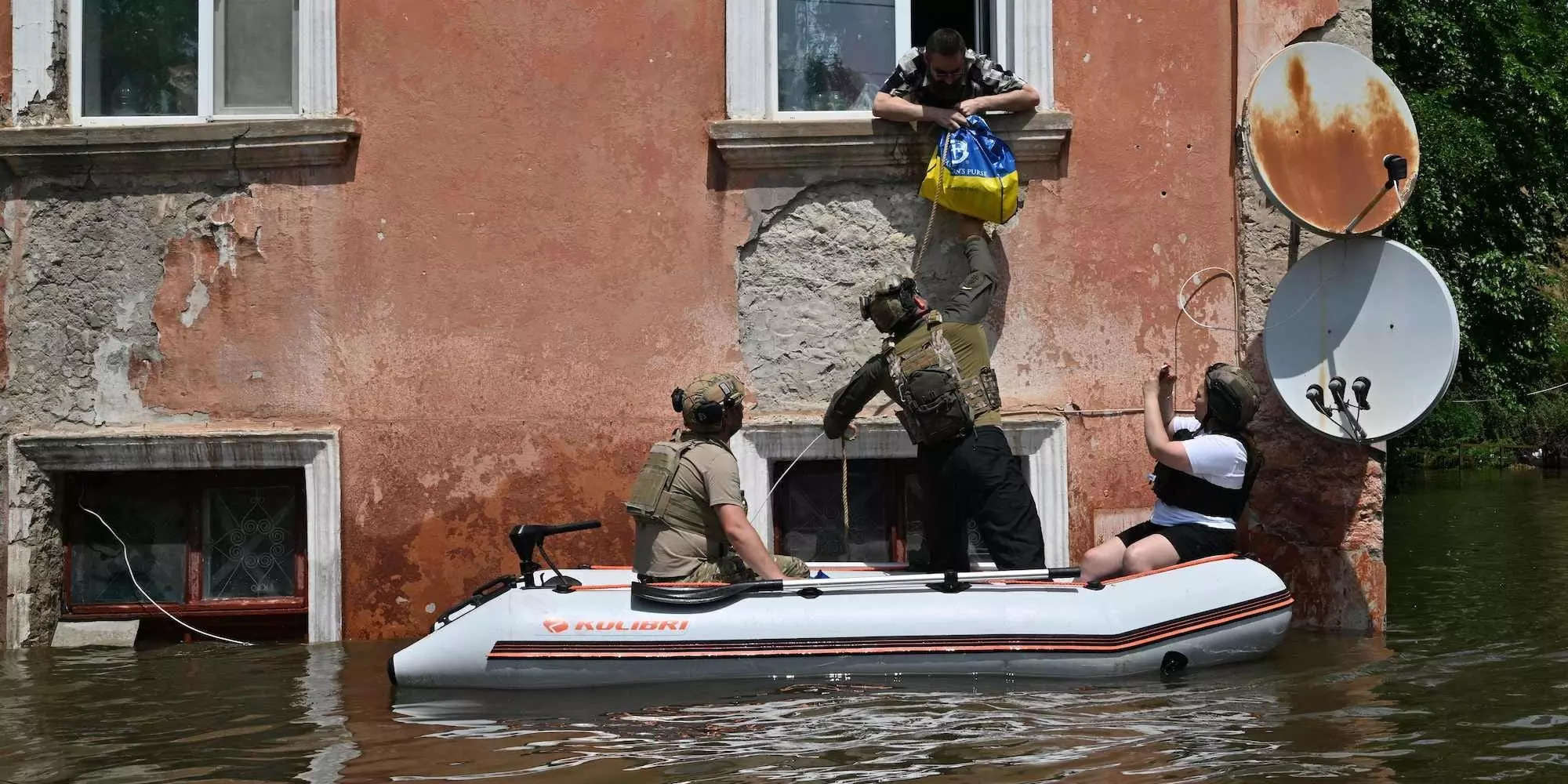 Floods From The Wrecked Dam In Ukraine Forced Russia To Withdraw 6