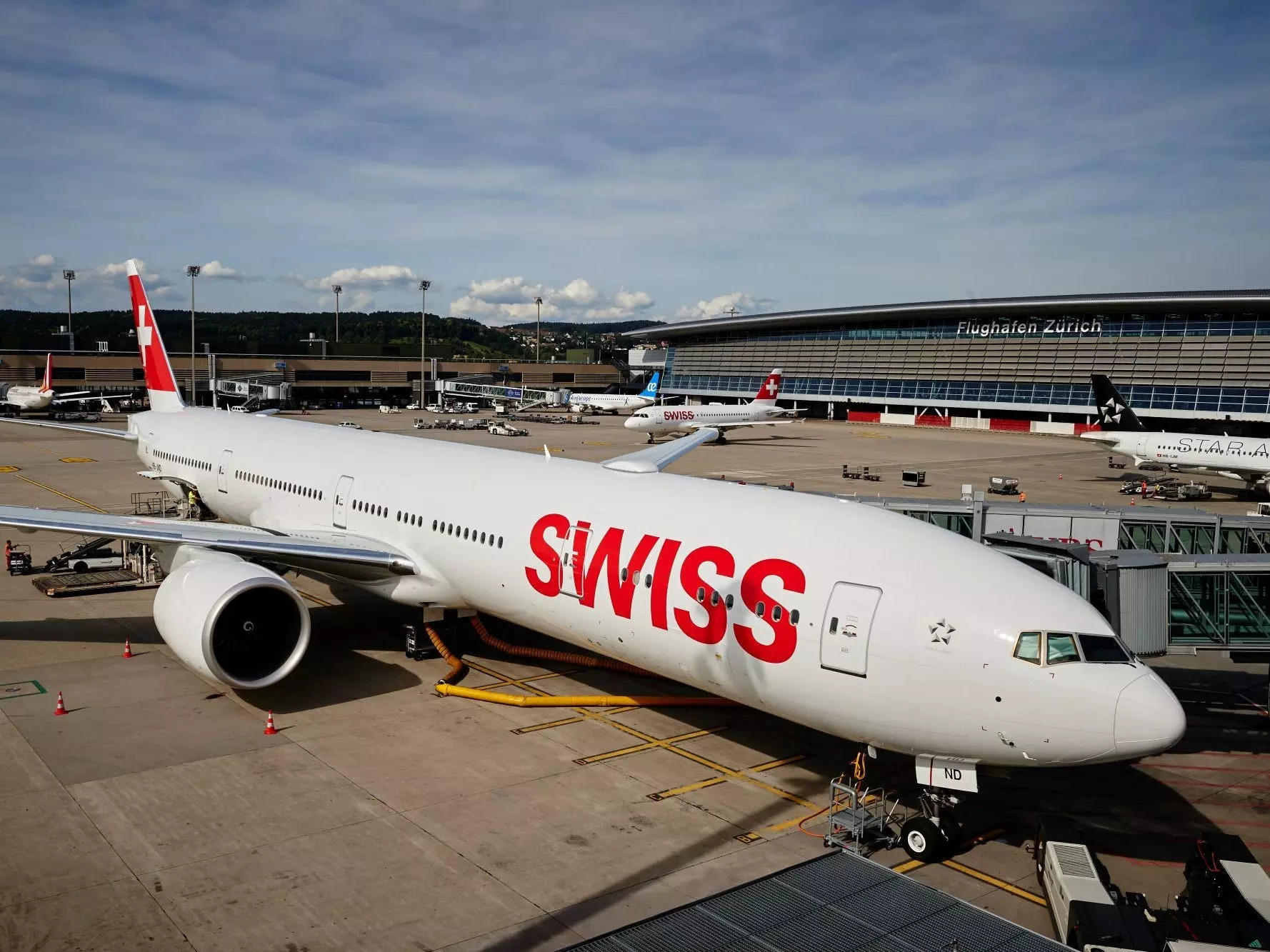 A plane took off from Switzerland with 111 people on board and 0 of their suitcases - Business Insid