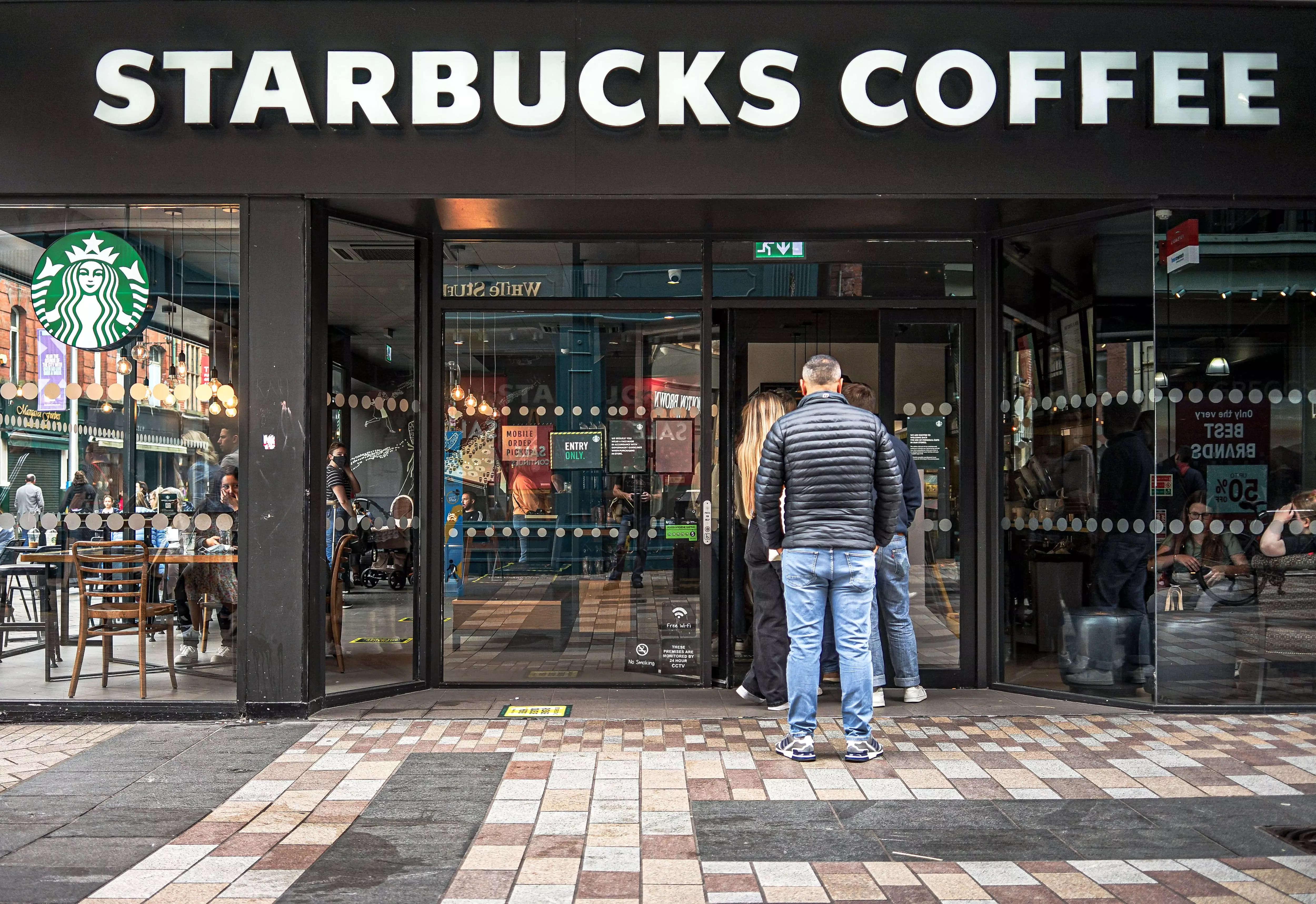 Starbucks is closing 7 San Francisco stores, as it expands delivery and