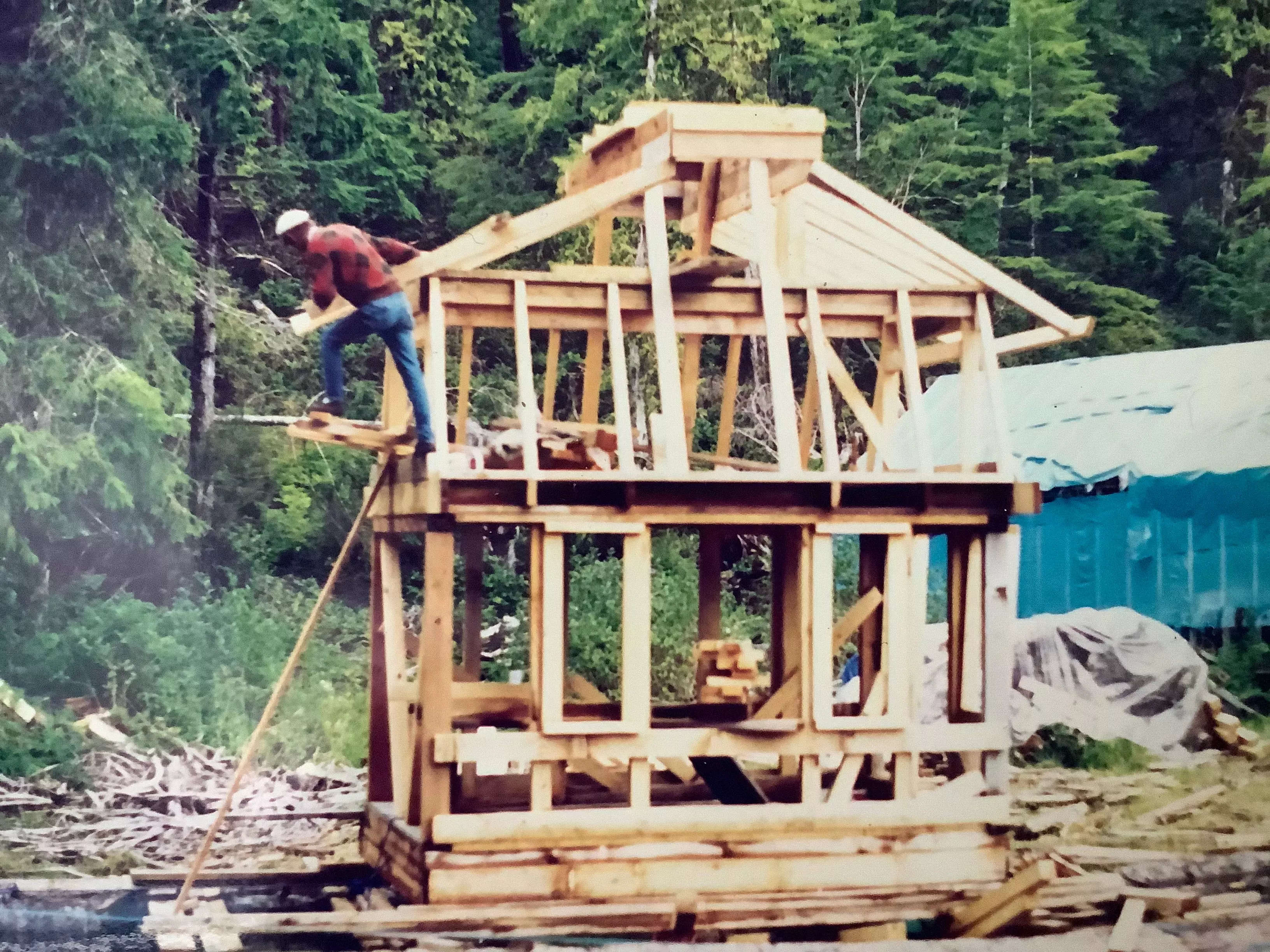 A woman lives on a floating island in Canada that she built with her late husband 31 years ago – it's a challenging life, but she isn't leaving anytime soon