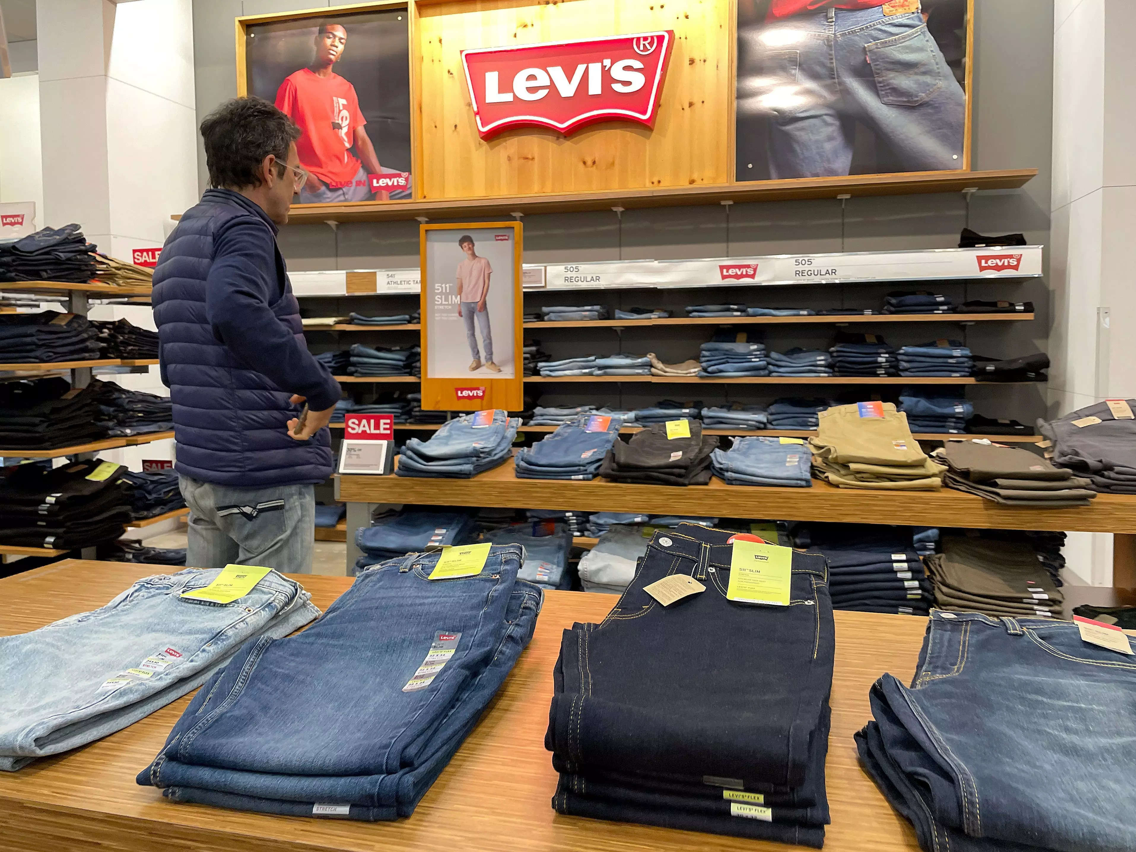 Levis jeans shop on sale