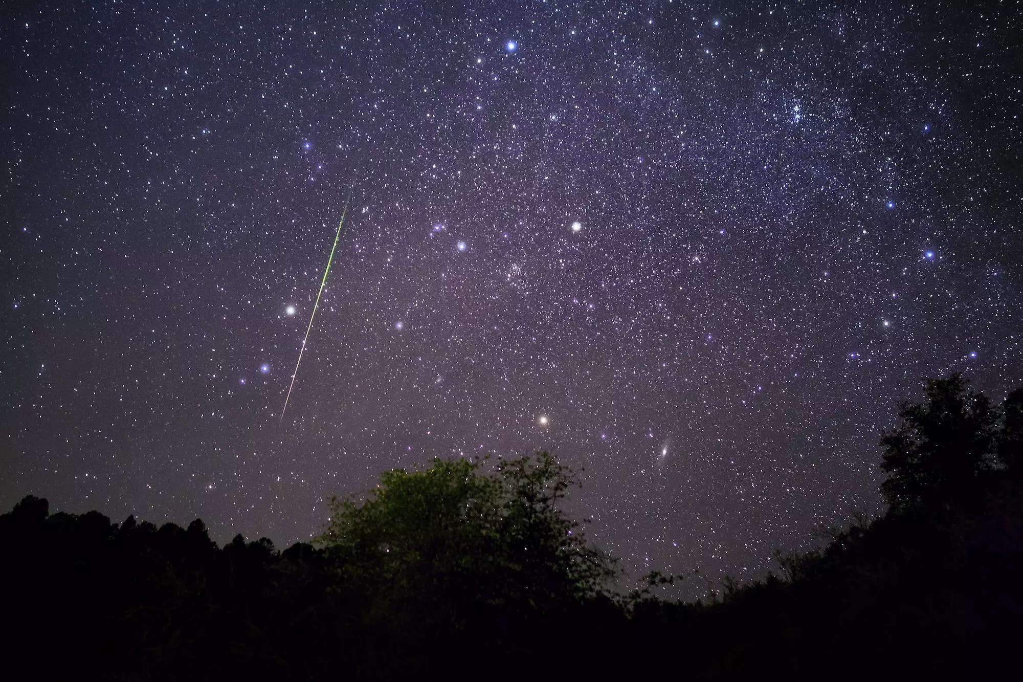 The Leonid meteor shower is peaking tonight, creating up to 15 shooting